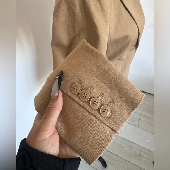 1901 Women's Camel Blazer - Picture 2 of 10